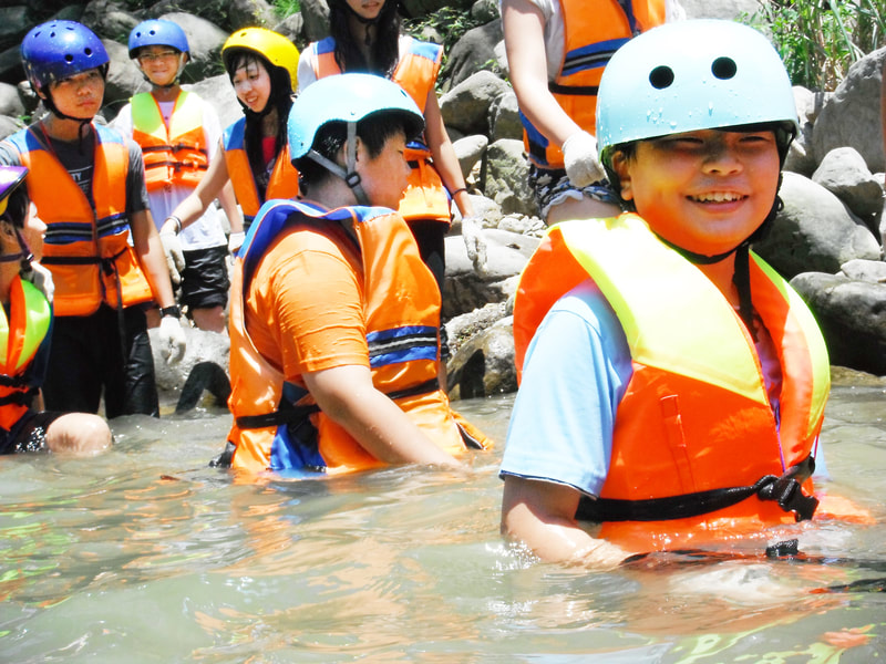 泰山藍艾比補習班夏令營溯溪活動